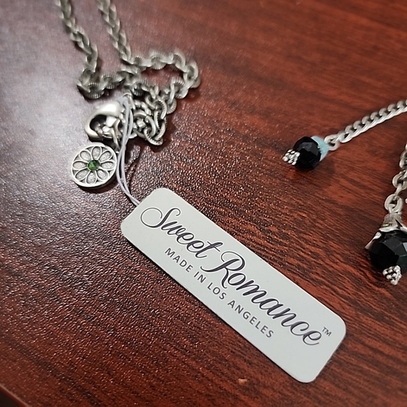 Sweet Romance Beaded Necklace - Picture 3 of 6